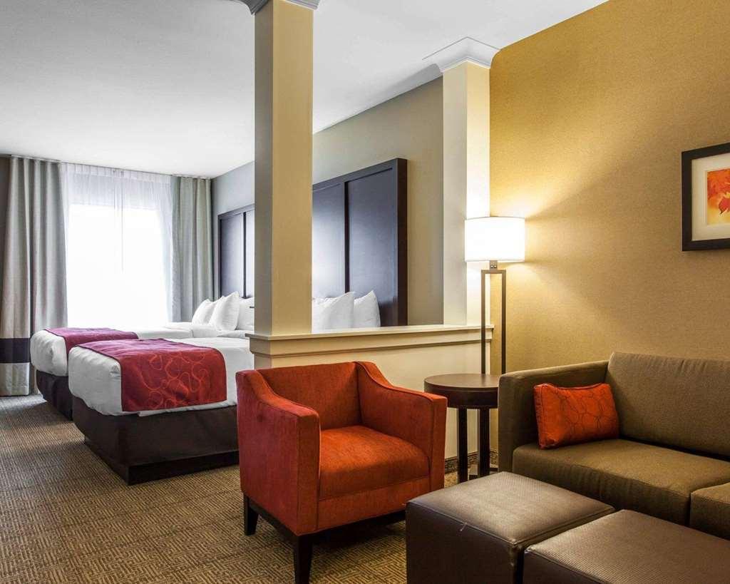 Comfort Suites-youngstown North Hotel Youngstown